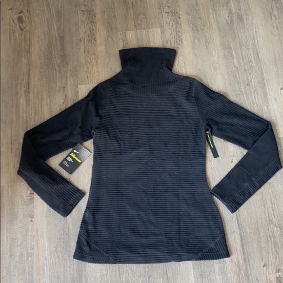 Nike Pro HyperWarm Long Sleeve Top - Picture 1 of 6